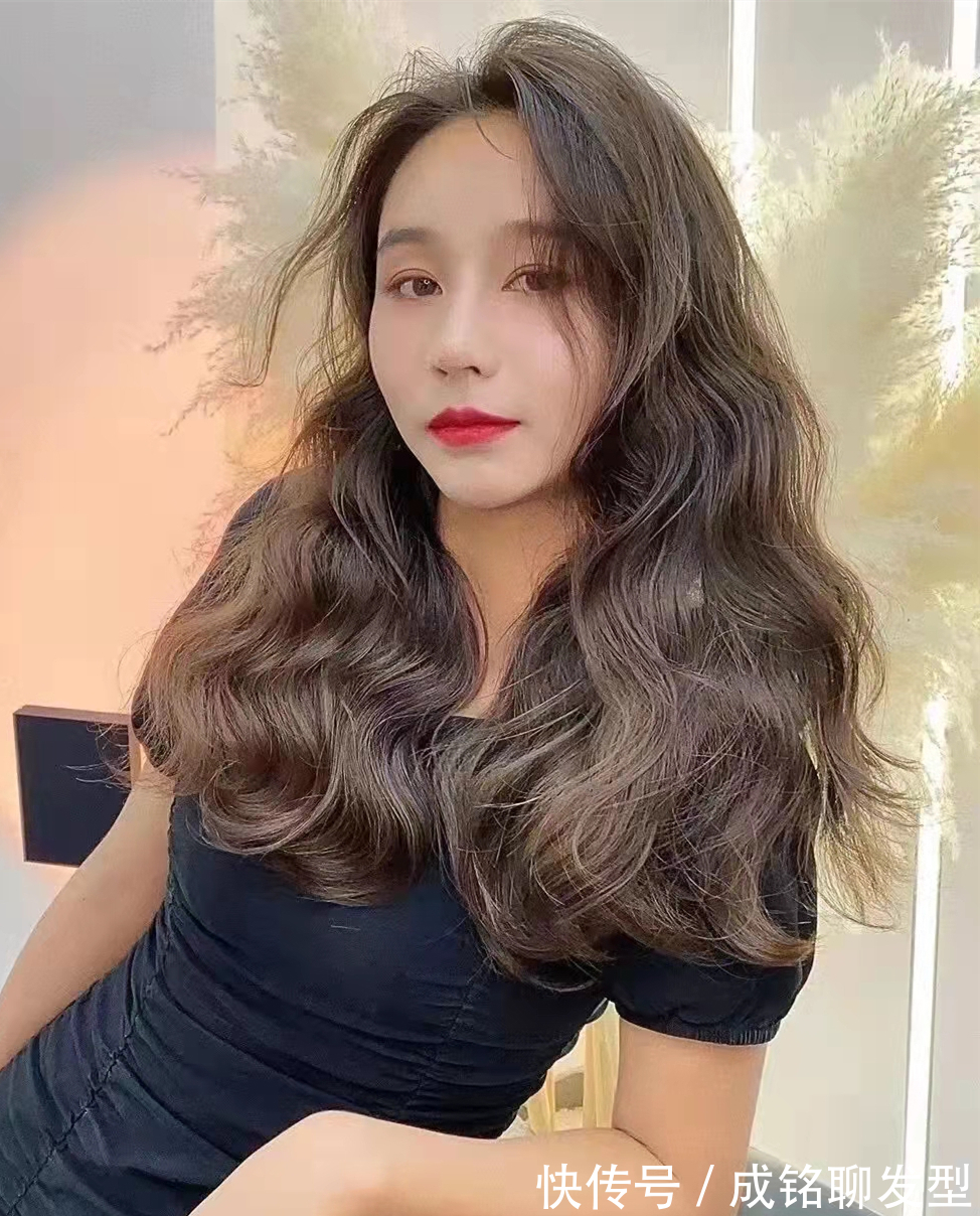 烫发 你适合烫“法式卷”还是“羊毛卷”,了解这几点,就不会选错发型