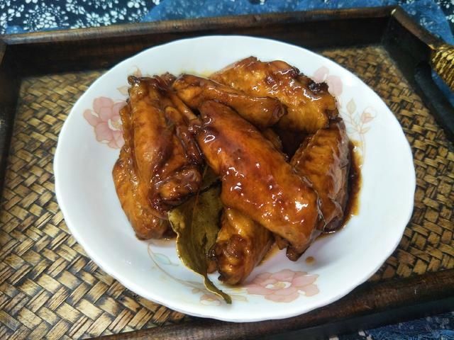 加糖|做可乐鸡翅时，到底要不要加糖？按这个好吃的做法，鸡翅香浓美味