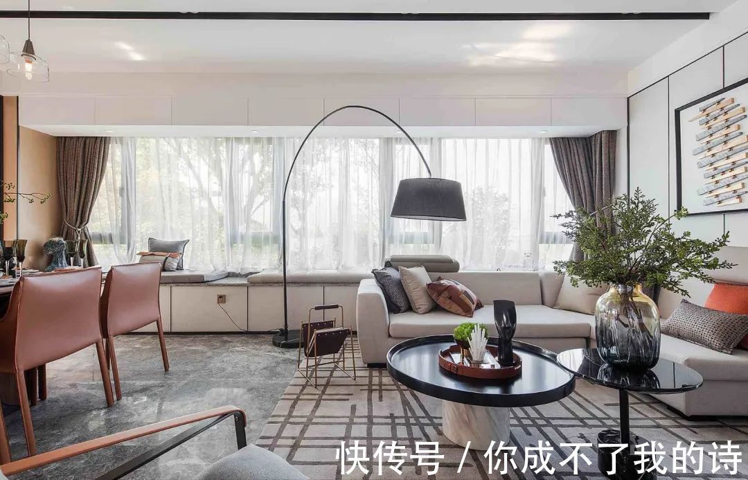 针线活|122㎡现代时尚，心灵手巧的女主，在家布置工作台，做起针线活