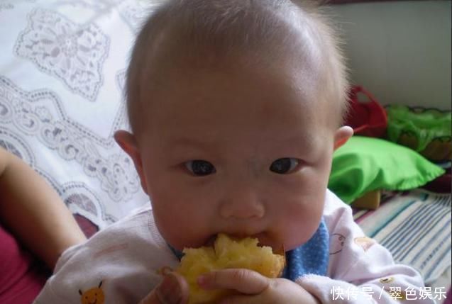 孩子|儿科医生家长的3种睡前带娃习惯，让娃将来难长个，别不在意