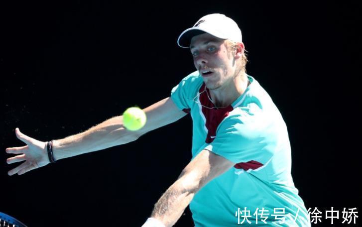 纳达尔|澳网首个4强席位!夺冠热门鏖战五局3-2淘汰劲敌,约战贝雷蒂尼?