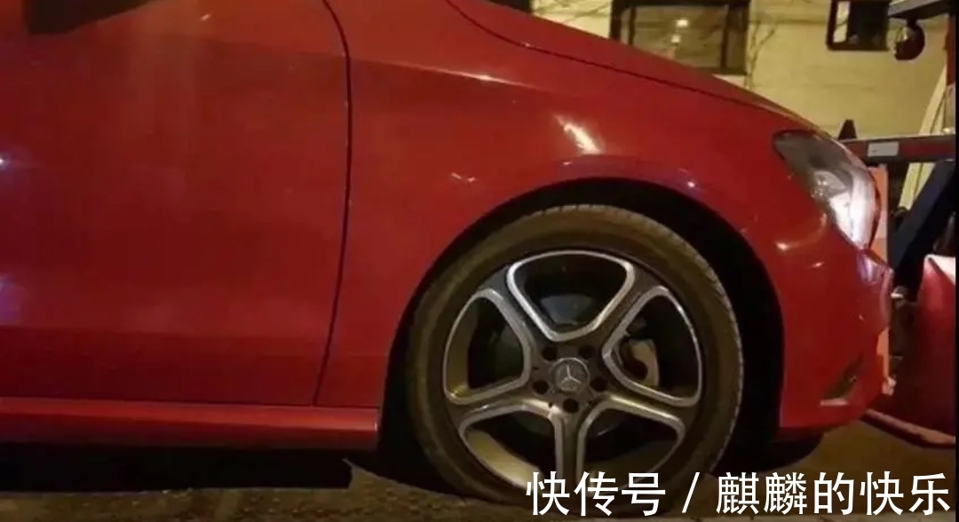 |搞笑图集:拖车拖着拖着车的拖车