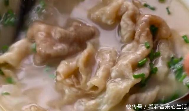 我家五花肉从不炒着吃,擀面杖一敲,筋道爽滑,每次上桌遭疯抢!