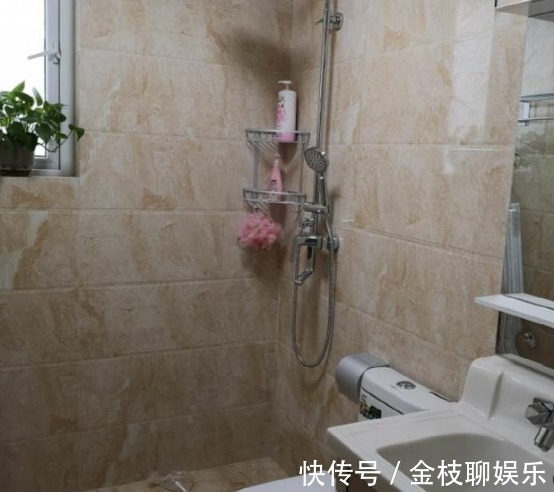 瓷砖|当初装修为了省钱,卫生间这几个问题没处理好,入住后操碎了心