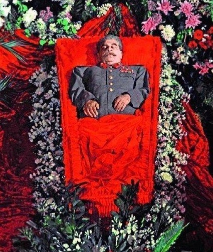 苏联|斯大林葬礼老照片图一是斯大林遗体,图六是斯大林的棺材