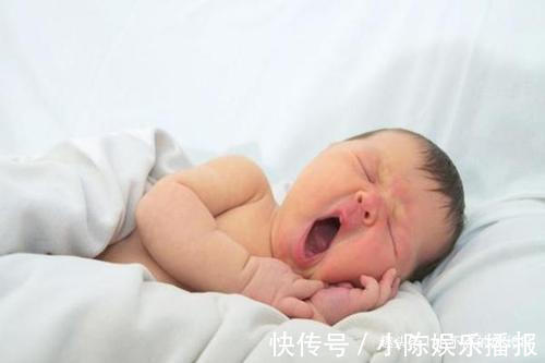 关键期|新生儿睡觉时,这三种睡姿尽量少用,有可能会毁了孩子的颜值