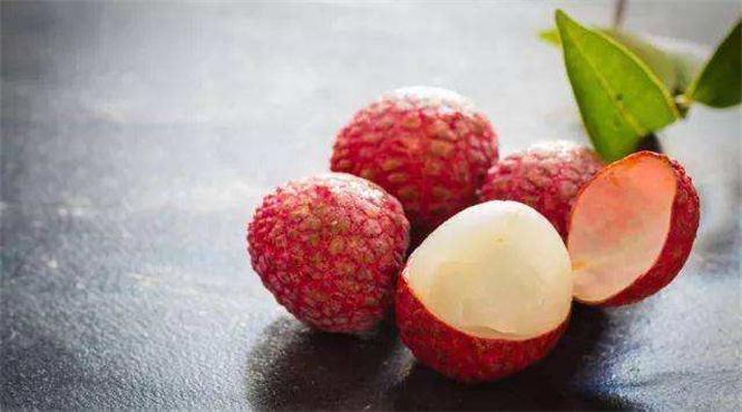 排毒|女性不想显老,多吃3种食物,养颜排毒、帮助消化,爱吃就赚了