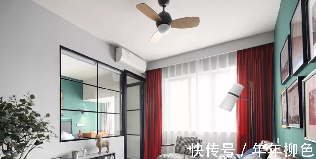 全屋|小户型别再瞎装！如今流行“不买”餐桌，隔墙改玻璃隔断，太实用