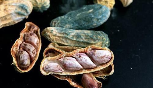 泡水|老中医的养肝方,2植物捣碎,泡水喝1周,速降甲胎蛋白、防肝癌