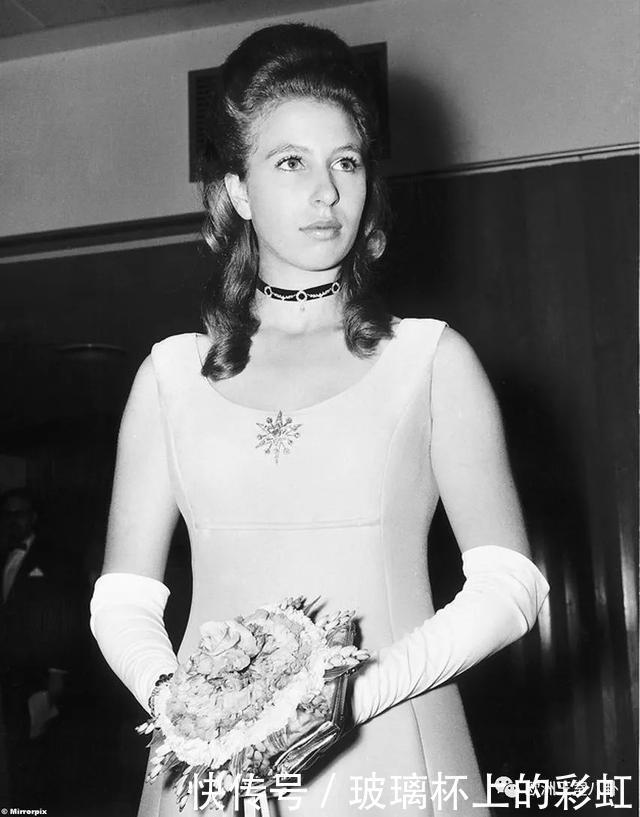 英女王唯一的女儿有这些珠宝算多还是少