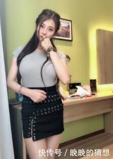 时尚|街拍美女:青春时尚的紧身牛仔裤小姐姐,点缀青春的美好!