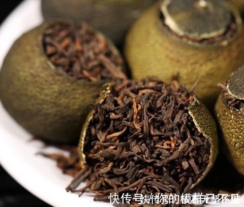 泡水|高血压高血脂怎么办？路边不值钱的它泡水喝，血脂血压悄悄降下来