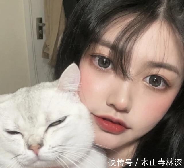 女孩|女孩脸上有这“3标志”,是标准的“仙女脸”,全中坐等当校花