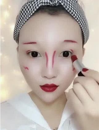 小姐姐|大半夜被笑醒了!化个妆要多少化妆品?买家秀告诉你