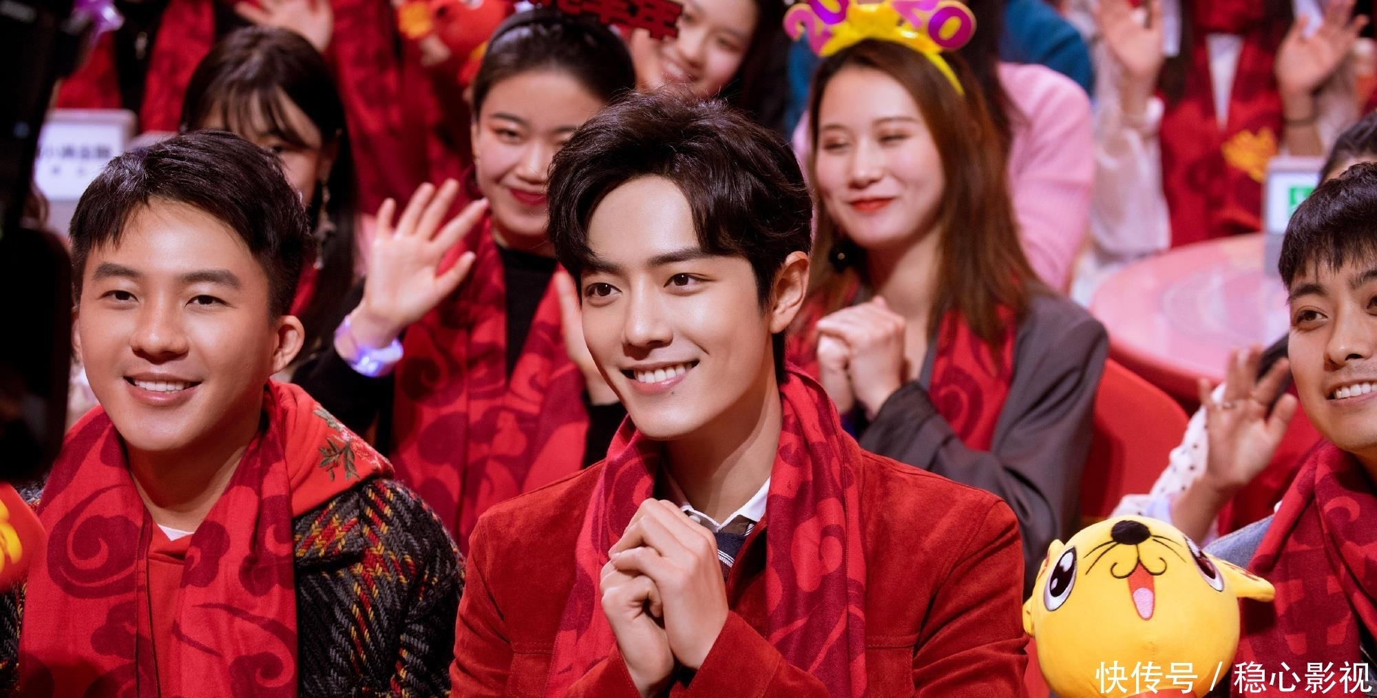 王一博连登春晚元宵晚会:作为顶流的他给肖战带来哪些启示?