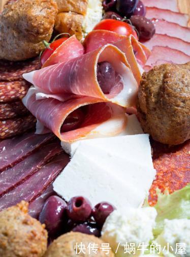 重症监护室|男孩生吃黄瓜进医院,抢救10天换血7次,背后原因让网友警醒