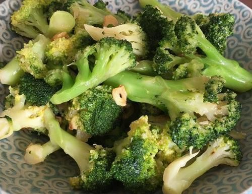  健脑|孩子孩子补钙健脑的黄金菜餐，含钙高好吸收，常吃孩子不易抽筋