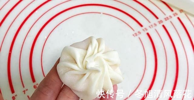 面饼|香甜软糯的红薯芝麻煎饼,好吃可口,美味健康!