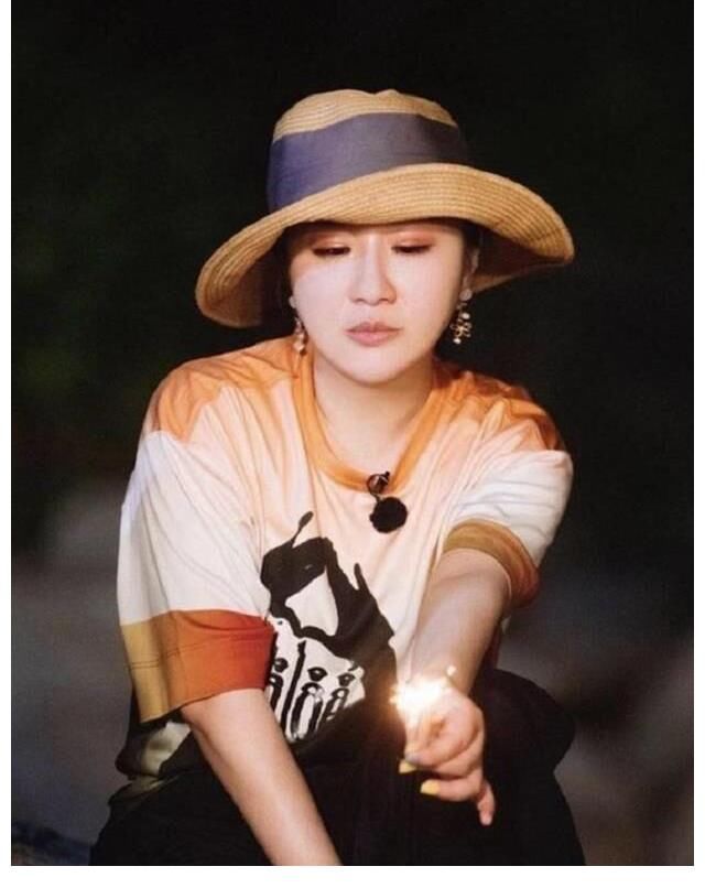 無需美貌，卻讓人一見傾心的“奇葩辯手”傅首爾，為何熱度不減？