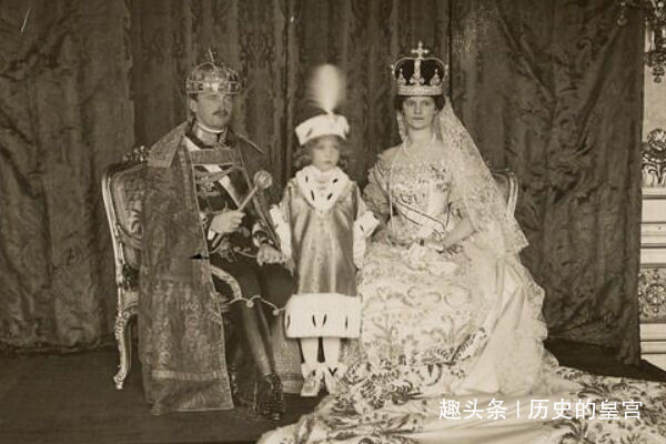 忠贞不渝|最忠贞不渝的末代皇后,末代皇帝客死孤岛,终身穿黑衣为丈夫守孝