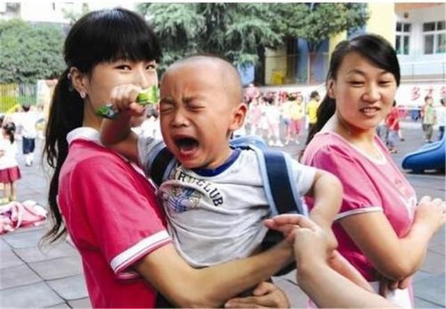 放学|“妈妈记得放学第一个来接我”,孩子这样说时,你应该怎么回答