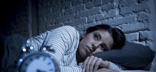 大天亮|此物能治疗失眠症状,每天睡前喝一点,或许一觉睡到大天亮