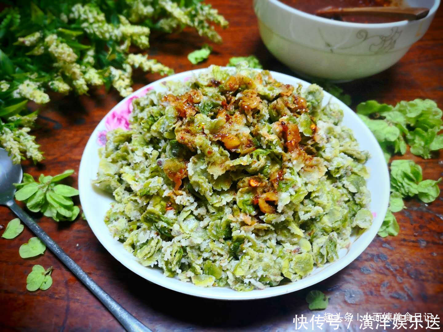 榆树|藏在树上的“安眠药”,就这几天树上有,偶尔吃一点,一觉自然醒