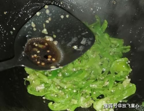  营养|掌握这三个技巧，做出的青椒炒鸡蛋，鲜嫩美味，营养好吃更下饭