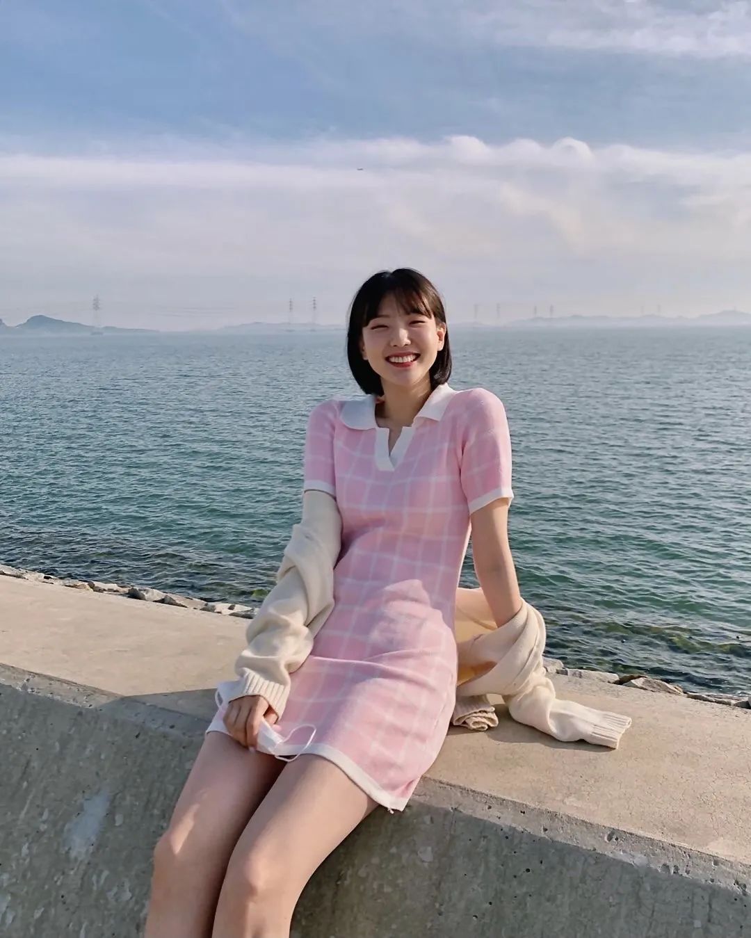 韩国小姐|小个子“不穿裤子”最显高！早秋流行这样穿，好看又时髦