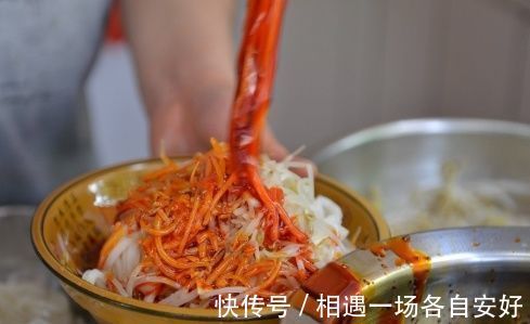 炸辣椒油时，很多人都做错了，难怪只辣不香！这才是正确的做法