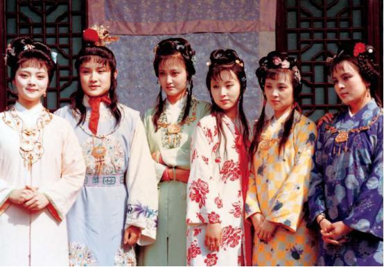 换上@红楼梦最上镜的人,不是陈晓旭张莉,而是那个不起眼的四川女孩