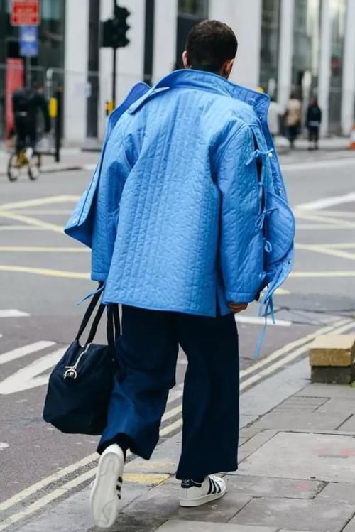 鞋子|20岁男生都喜欢AJ、Yeezy,40岁男人穿什么鞋才更高级上档次?