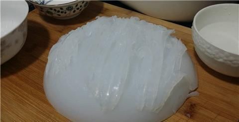 哈气|凉粉,又麻又辣吃得直流汗水,嘴直哈气