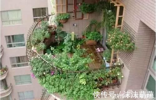 榻榻米|等我有房了,阳台坚决不装推拉门瞧人家怎么弄,家家适用还不贵