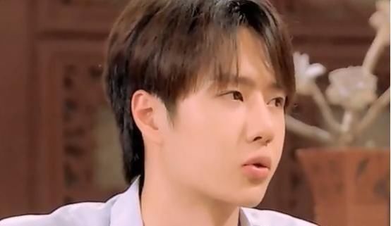 王一博 王一博被问及最难过的事,委屈回应,一旁大张伟动容不已