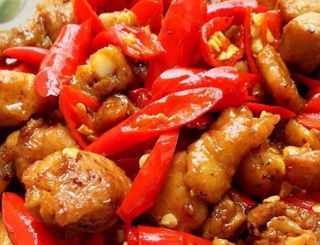 美食精选：生煎肥肠，干煸豆角，鱼香茄盒，辣子鸡丁的做法