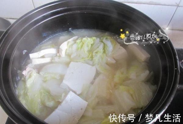 大白菜|冬天这菜要多吃，它是血管“保护神”，清热解毒防感冒，多吃极好