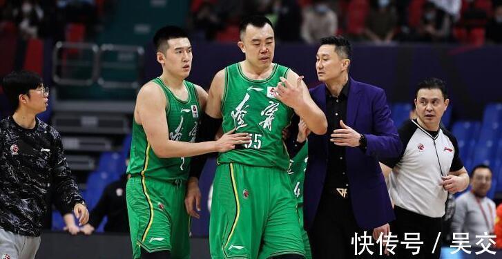 易建联|辽宁VS广东3人遭驱逐!易建联18+7+3断4帽,付豪轰38+12打爆内线