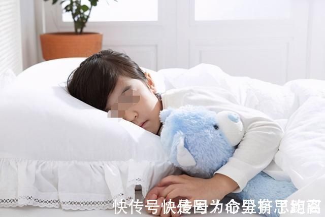 孩子|孩子腿部有2个特点,是大长腿的“特征”,长得晚也能后来居上