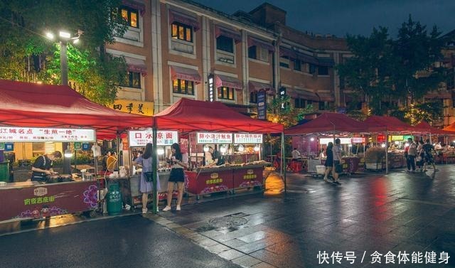 武汉宵夜江湖最美的还是那些不服输的武汉女人们