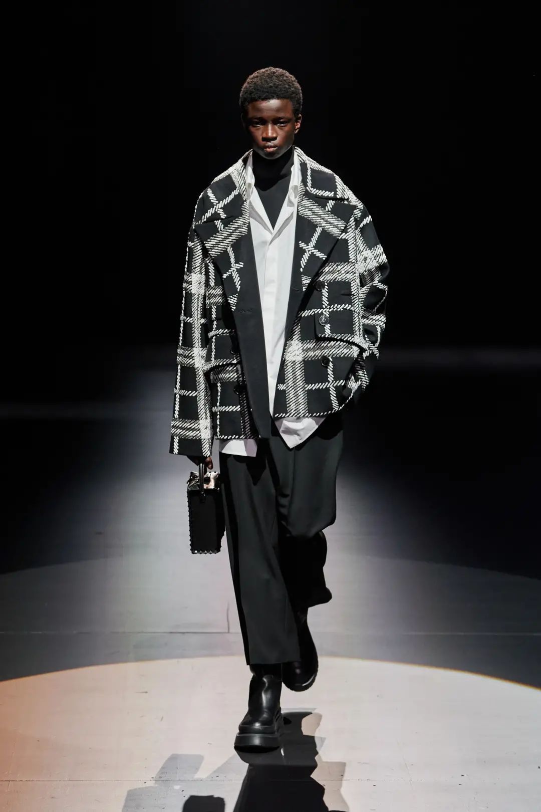 重塑浪漫根基 Valentino的解读不止一种