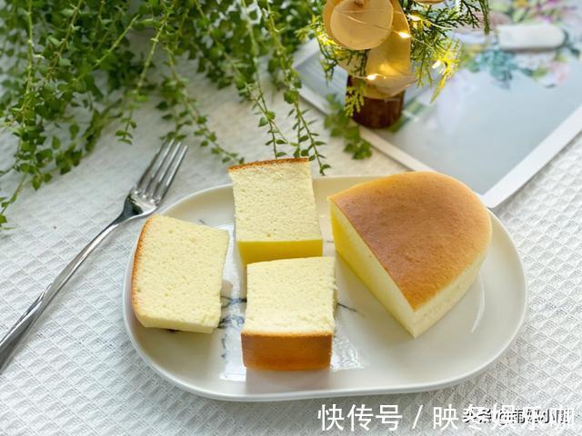 酸奶|轻如云朵的酸奶蛋糕，做法简单又好吃，比豆腐还嫩比戚风好做