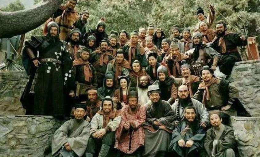 梁山好汉&假如当年宋江执意不肯招安,梁山的结局会如何?只有两个字!