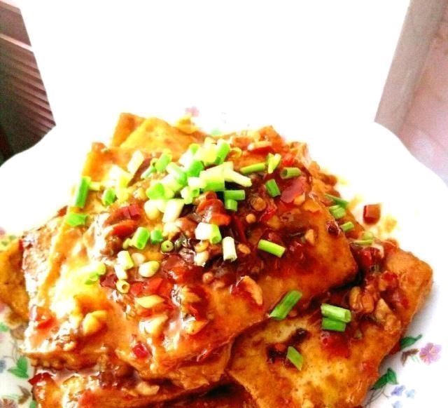 下锅|做豆腐,别直接下锅煎,多加上“这一步”,豆腐鲜嫩入味,不易碎