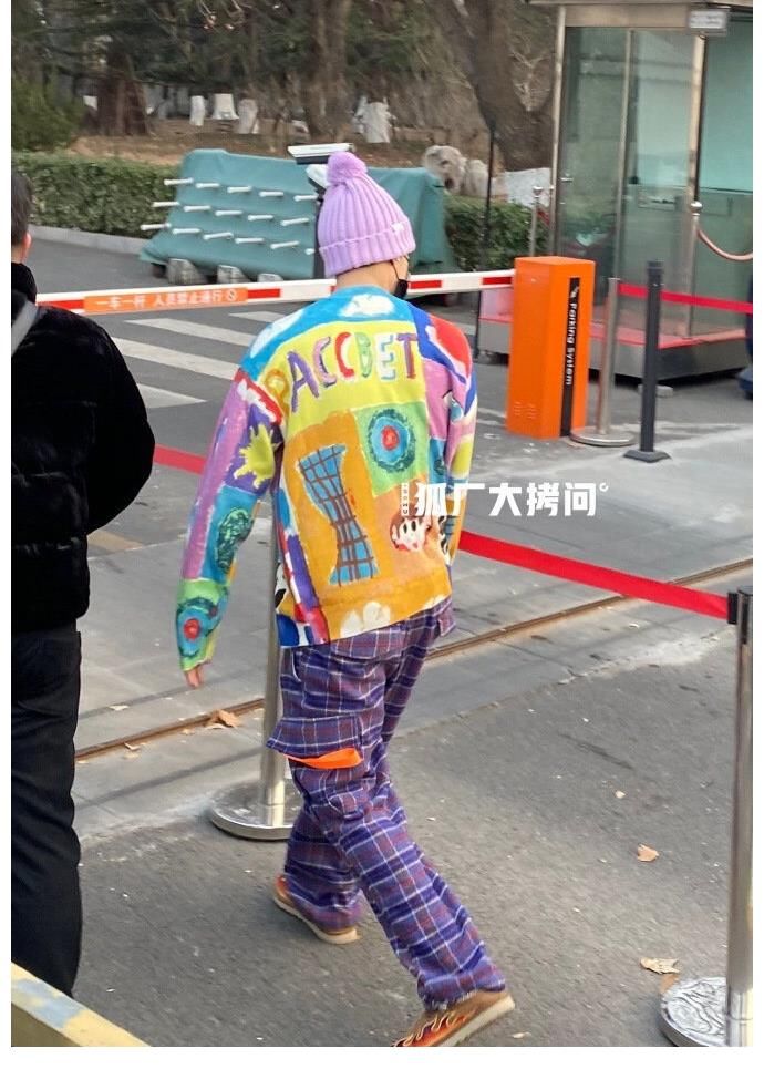 王嘉爾央視虎年春晚彩排路透……