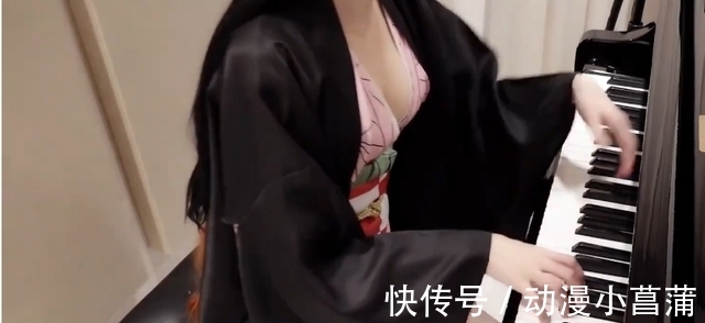 coser|鬼灭之刃cosplay：祢豆子长熟了，炭治郎舍得嫁他妹妹吗
