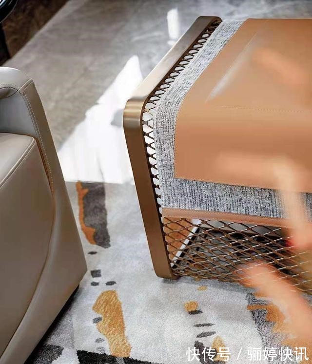 大理石|独身女白领70㎡复式小公寓,两层设计都很迷人,被治愈了!