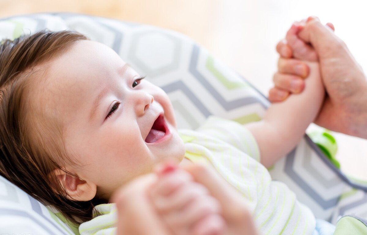 发育|宝宝长什么样比较聪明？脸上这几种特征占一种，你就偷着乐吧