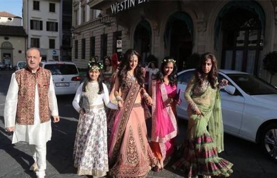  贫民窟|印度富人区的“名媛”，生活有多奢侈穿金戴银仅是冰山一角