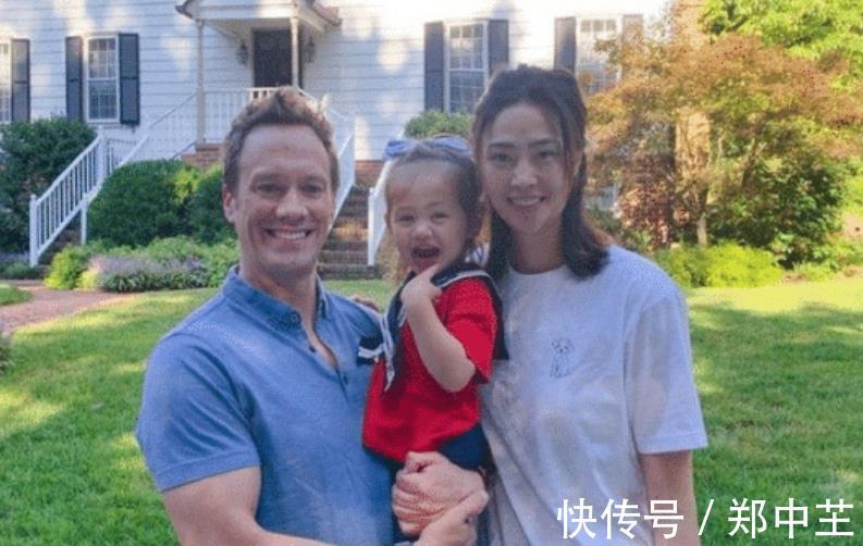 中国女排|郎平混血孙女太萌了!一家移居美国,个头猛涨,期待未来回归女排